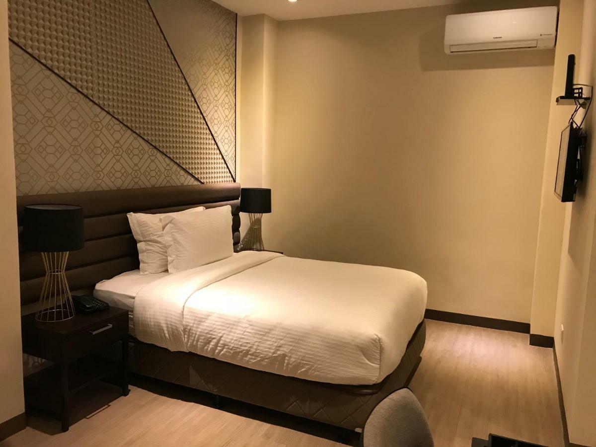 Maxx Hotel Ortigas Pasig City Eksteriør bilde
