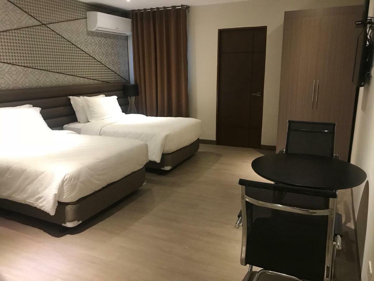 Maxx Hotel Ortigas Pasig City Eksteriør bilde